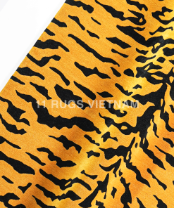 Alternative view of 'CUERO DE TIGER' RUG